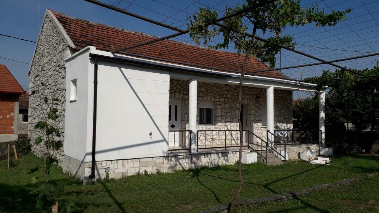 Kamena Kuca Family Rodin Lägenhet Čapljina Exteriör bild